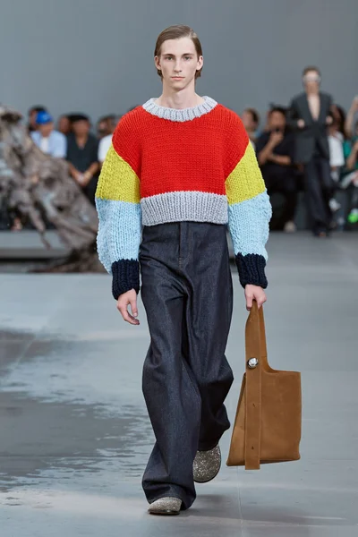 Look 5